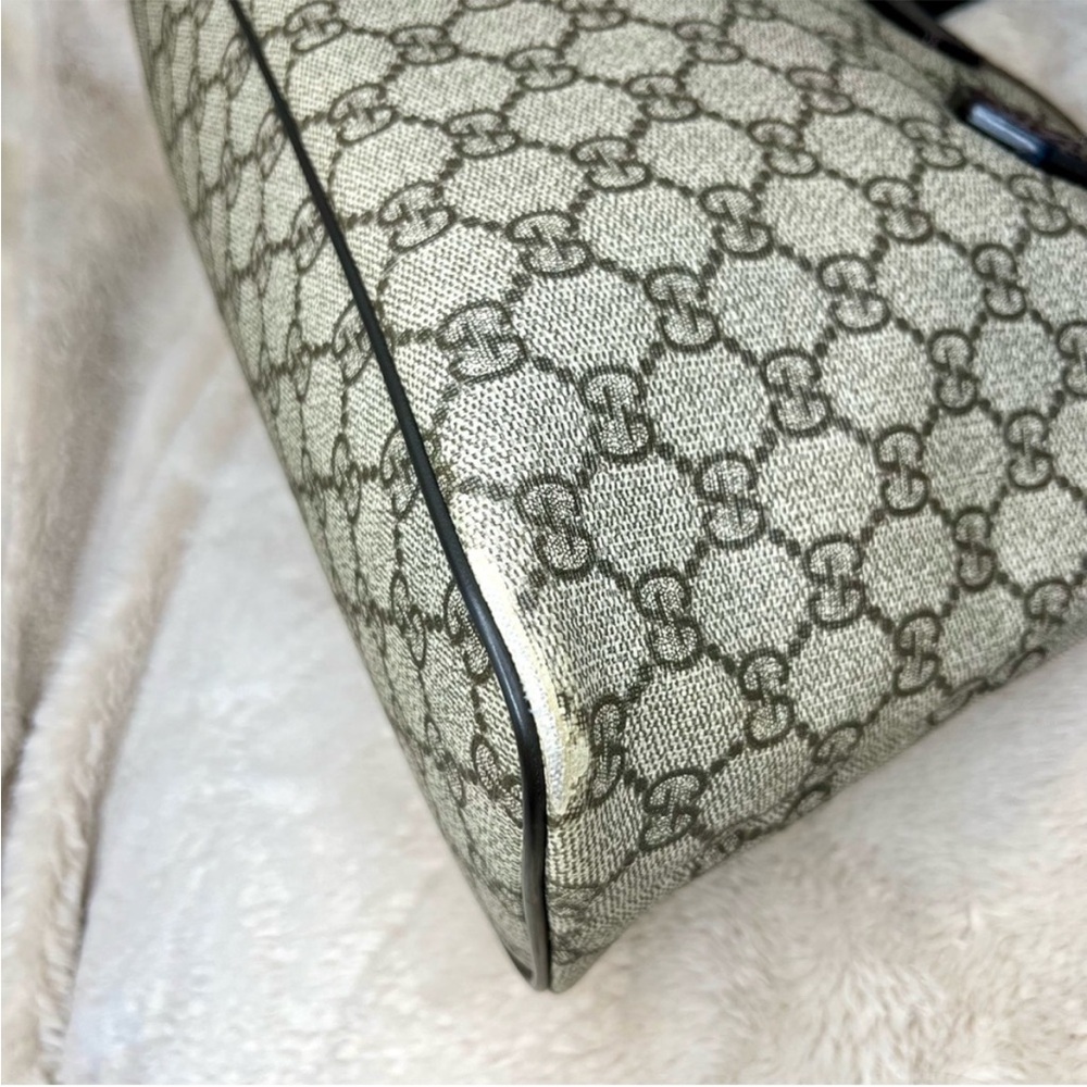 Gucci Monogram Supreme Coated Canvas Convertible Zip Tote - Picture 15 of 17